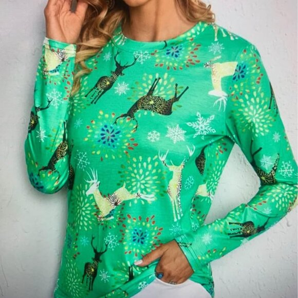 Ladies size Large Green print Christmas Shirt - Picture 5 of 10